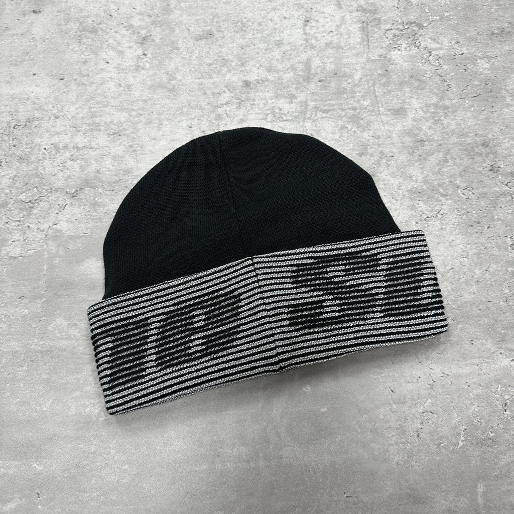 Supreme Reflective Jacquard Beanie Hat Black (DS)