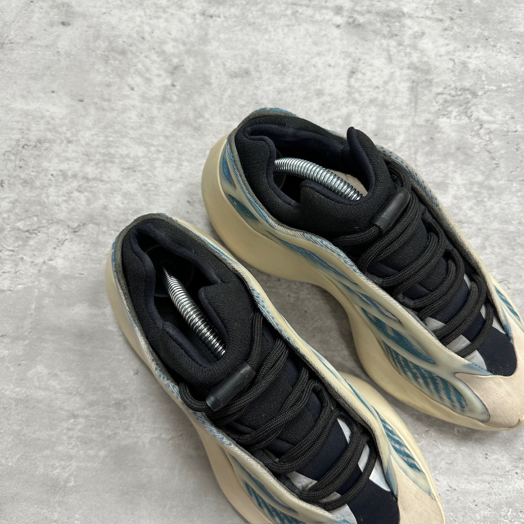 Adidas Yeezy 700 V3 Kyanite (DS)