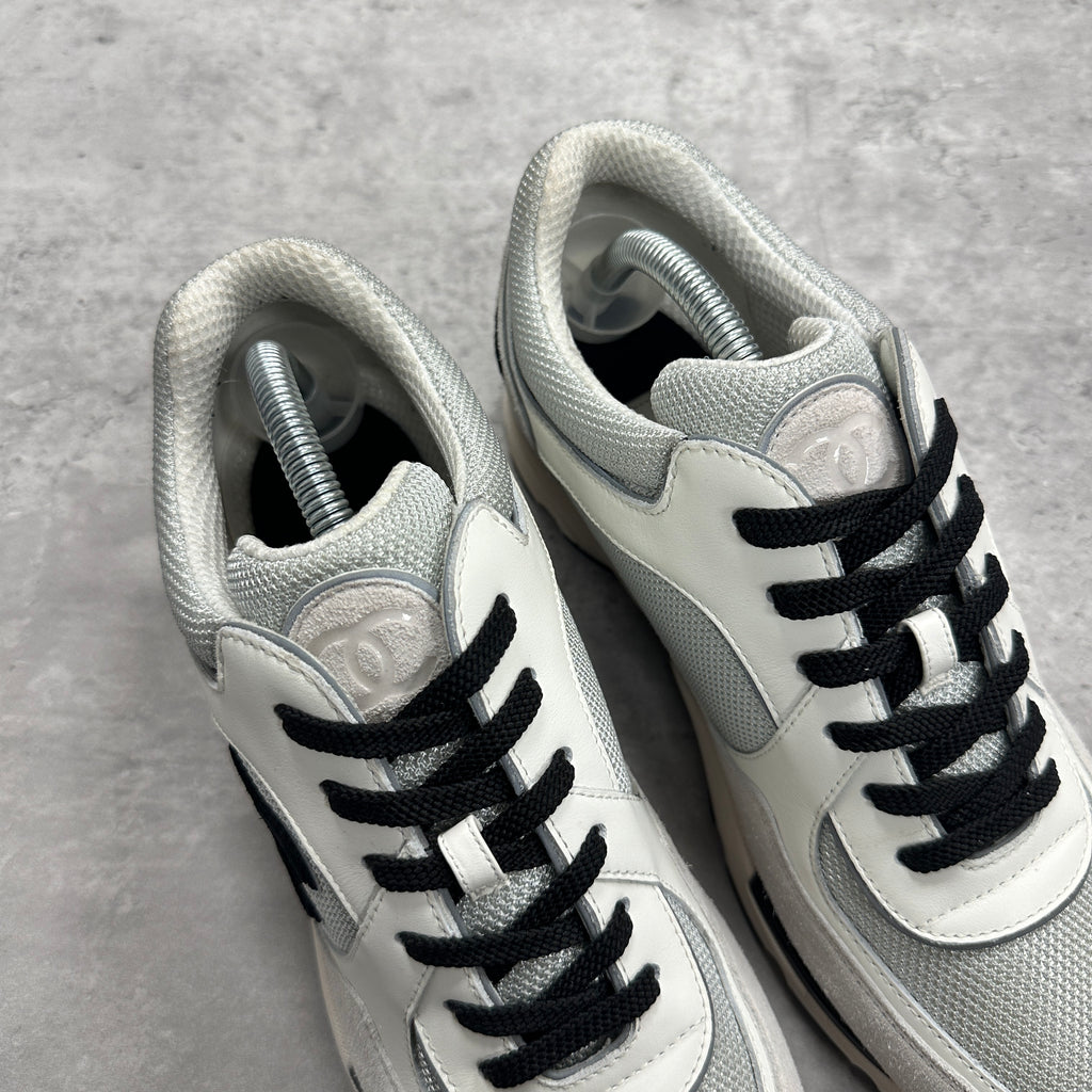 Chanel CC Runners White Grey (8.5/10)