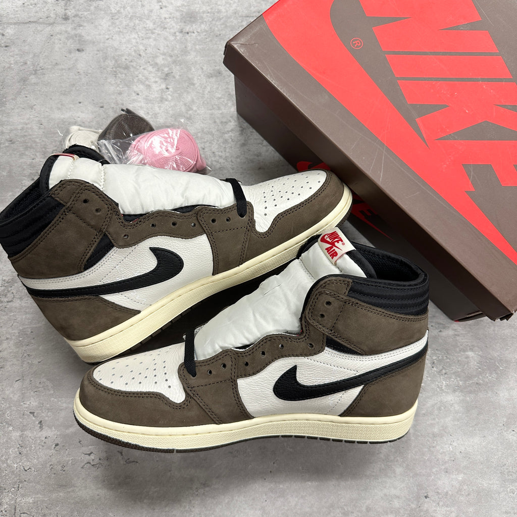 Nike Travis Scott Air Jordan 1 High Mocha (DS)